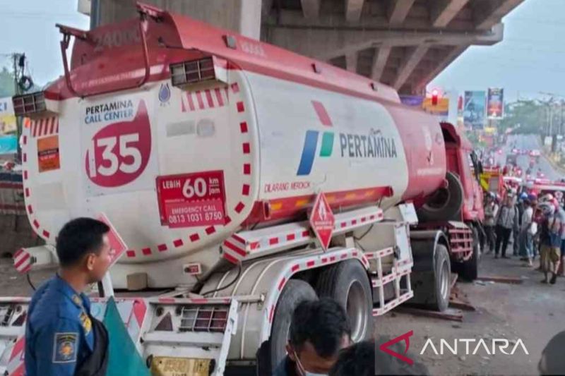 Knkt Ungkap Penyebab Kecelakaan Truk Bbm Pertamina Cibubur Asumsi 1179